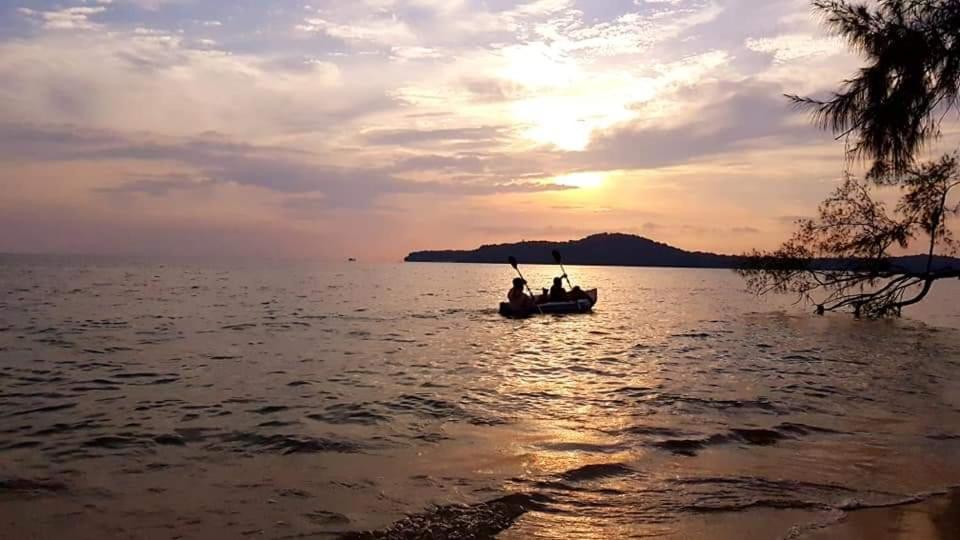 Crusoe Koh Takiev Island Hotel Koh Ta Kiev Bagian luar foto